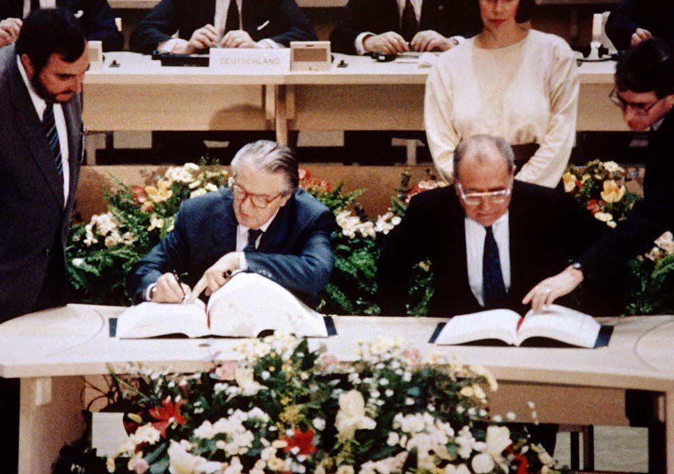 معاهدة ماستريخت التي أسست لعملة اليورو عام 1992